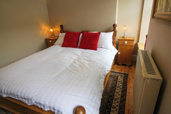 4 bedrooms, free WiFi, bed sheets