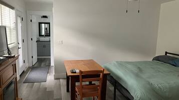 3 makuuhuonetta, ilmainen Wi-Fi, vuodevaatteet