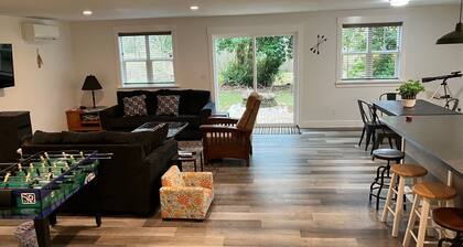 Beautiful Quiet Cozy remodeled riverfront home.