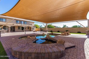 Outdoor pool, a heated pool - 6BR 5BA, Heated Pool/Spa, indoor & outdoor games, pickleball, MUCH MORE! (Glendale)