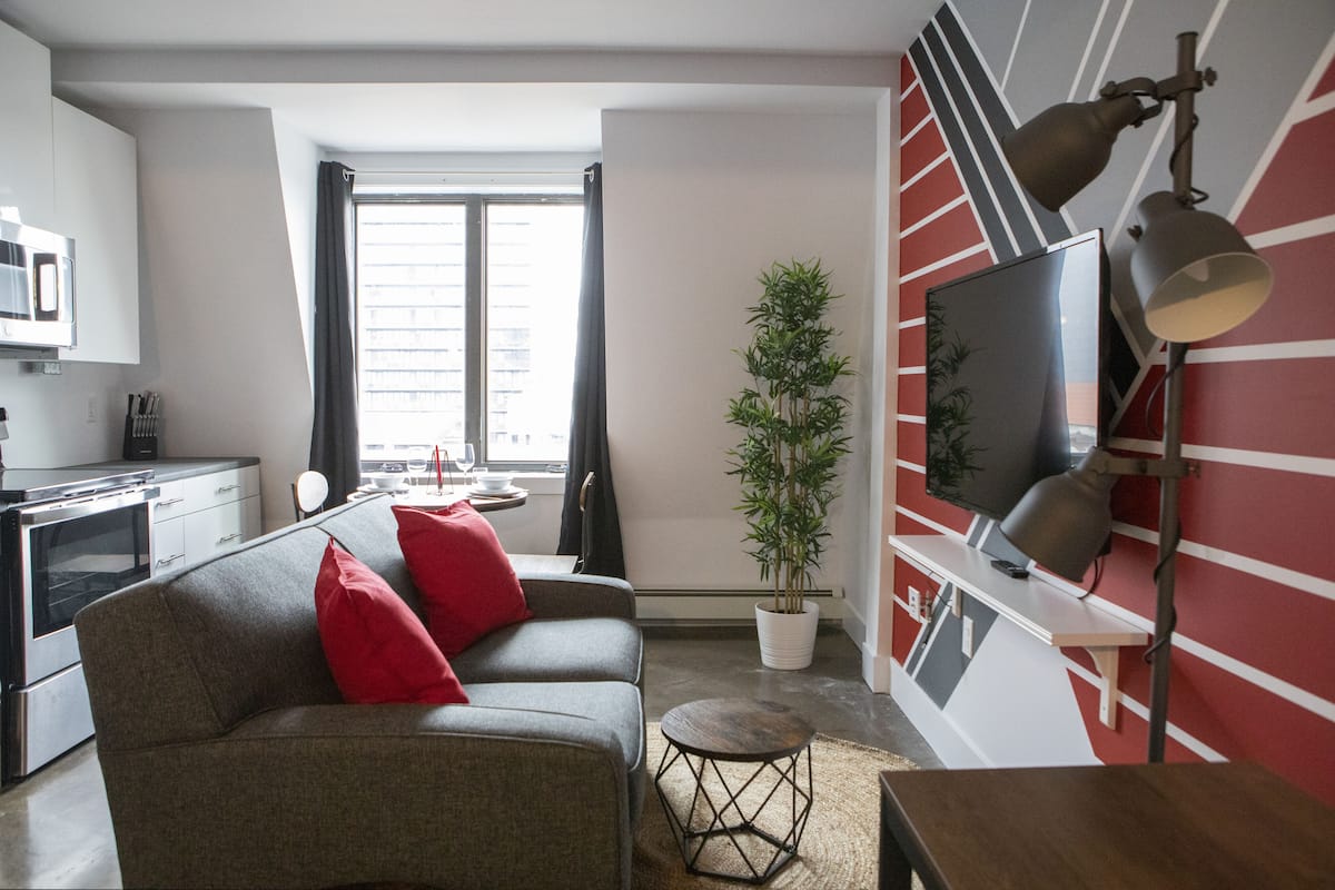 Studio suite, uitzicht op haven | 1 slaapkamer, donzen dekbedden, een bureau, een laptopwerkplek