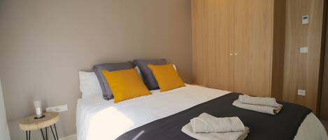 3 bedrooms, WiFi, bed sheets