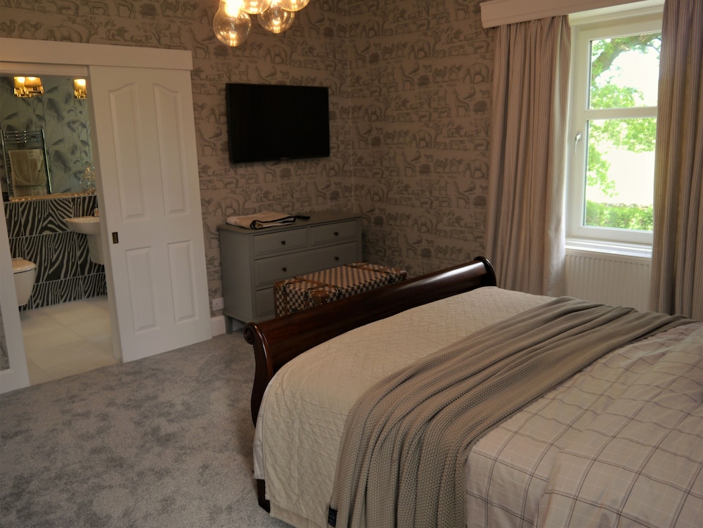 Room, Broomlands Farmhouse -  a house that sleeps 10 guests  in 5 bedrooms