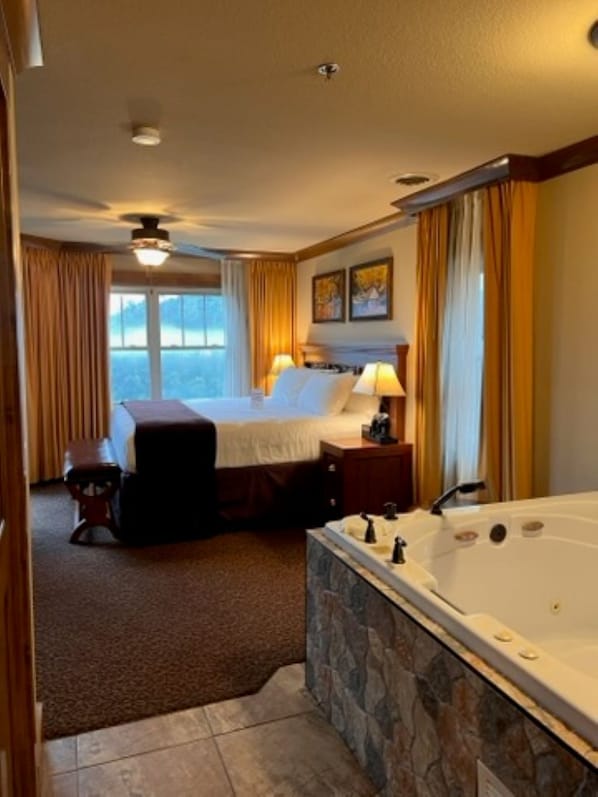 4 室のベッドルーム、WiFi、ベッドシーツ