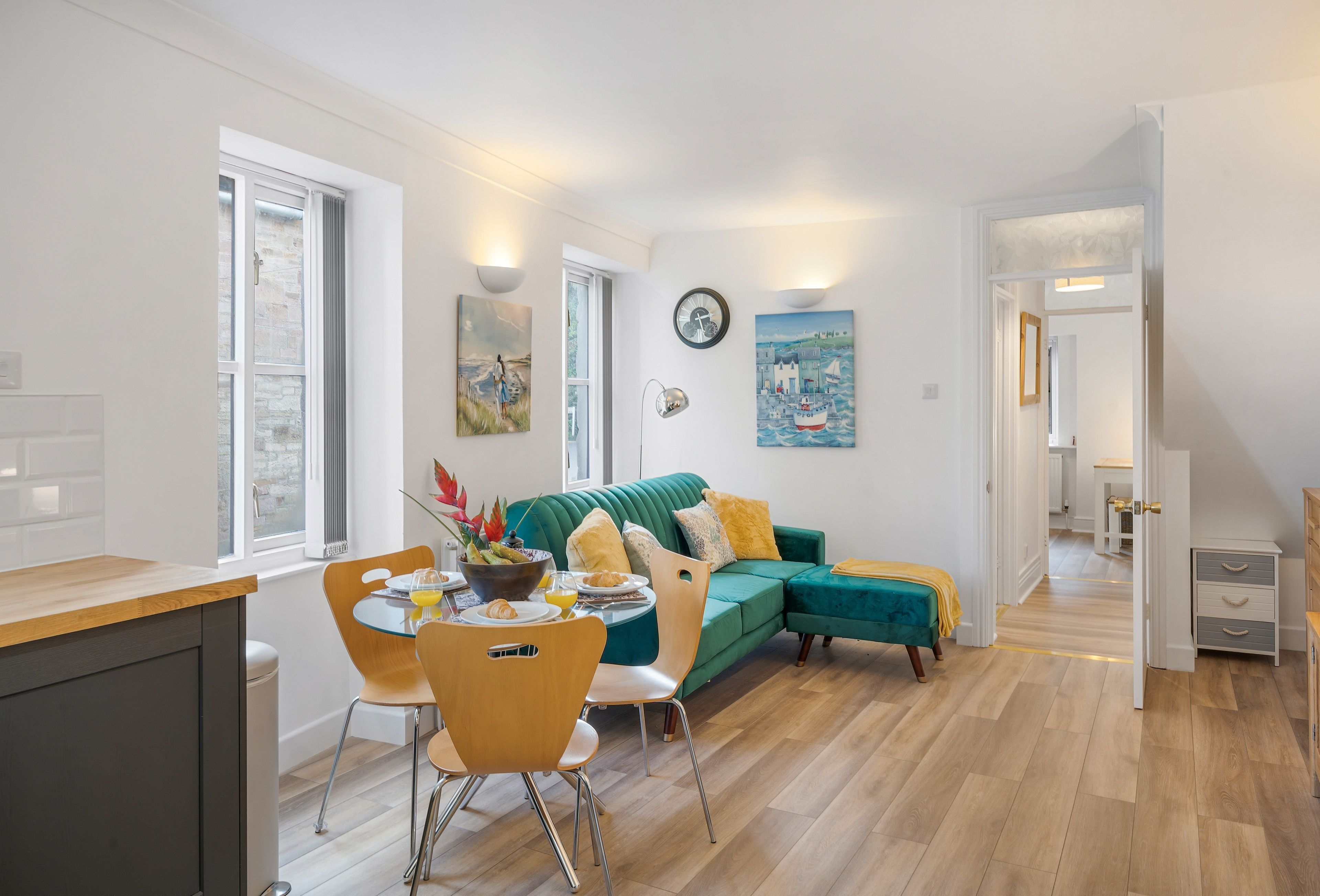 Smart TV, DVD player, books