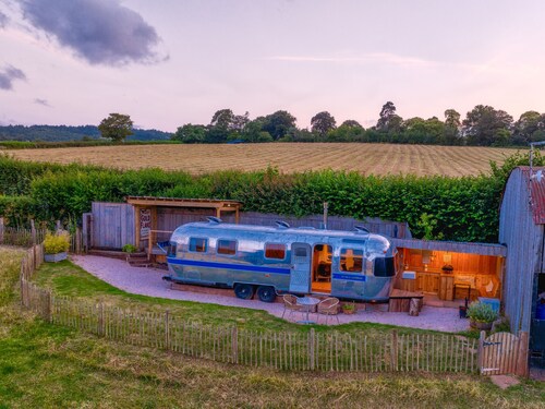 Airstream, Devon Hideaways -  a shepherds hut that sleeps 2 guests  in 1 bedroom