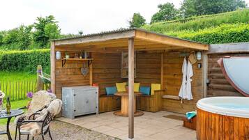 Bain à remous extérieur