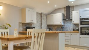 Dining - 1 bedroom accommodation in Cockermouth (Cockermouth)