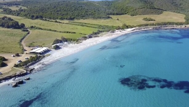 Beach - Large house cape corsica sea and mountain view (Tomino)