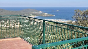 Property grounds - Large house cape corsica sea and mountain view (Tomino)