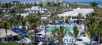 Pet-Friendly Paradise with Special Discounts - A Wave from It All Awaits!"