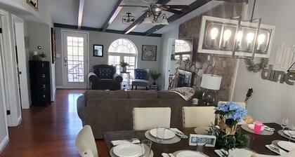 3 Bedroom 2 Bath House near Lake Lanier - Gainesville/Oakwood