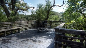 Outdoor dining - Secluded, Nature Trails, Dark Sky. Near Garner & Lost Maples State Parks. (Utopia)