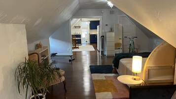 1 bedroom, iron/ironing board, free WiFi, bed sheets