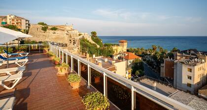 Hotel Careni Villa Italia