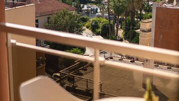 Habitación clásica | Terraza o patio