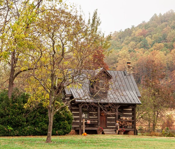 Exterior - Cabin at Rabbit Hollow (Stanardsville)