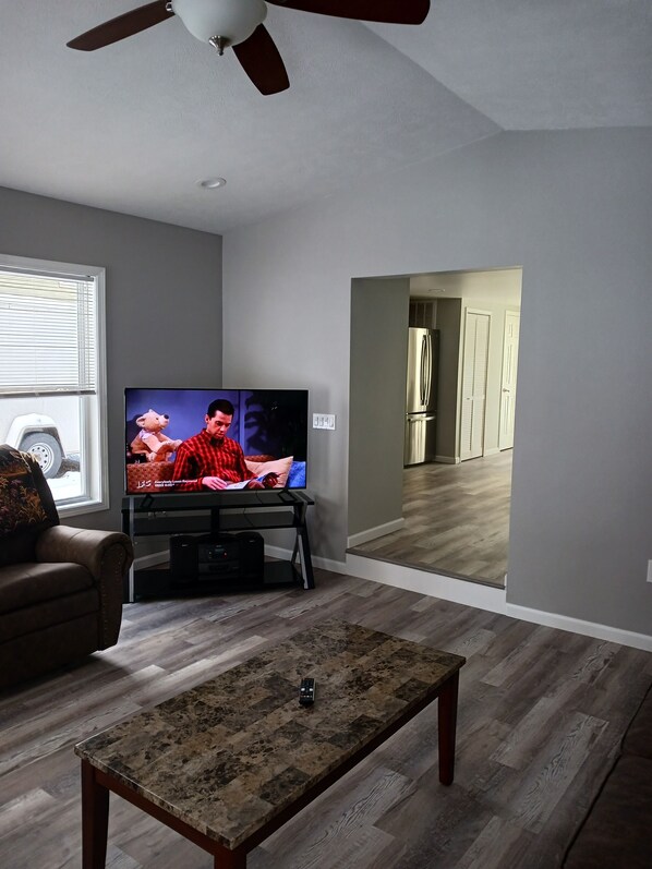 Smart TV, stereo