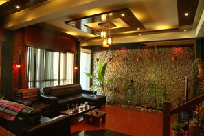 Televisión de pantalla plana, piso con calefacción