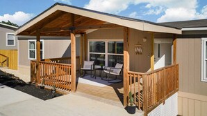 Terrace/patio - NEW! The Cozy Lake House Texas! (Canyon Lake)