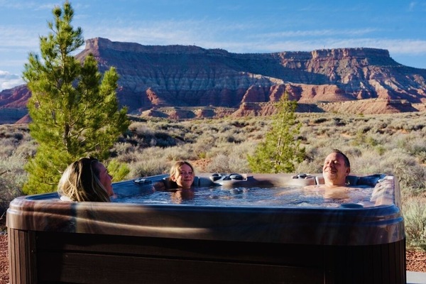 Tina de hidromasaje al aire libre