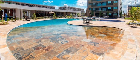 公寓 | 泳池 | 4 個室外泳池