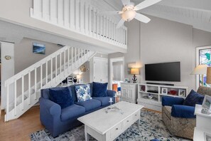 TV - 2 Bed/3Bath w/Sleeping Loft Golf Views!  Neighborhood Pool! Amenity cards INCLUDED! (Seabrook Island)