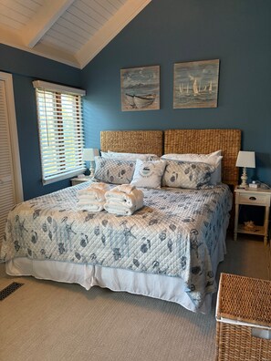 2 bedrooms, iron/ironing board, free WiFi, bed sheets - Cottage w/ Golf Views! Close to Beach, Neighborhood Pool! Amenity Cards Available! (Seabrook Island)