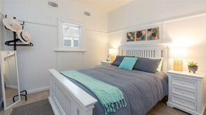 3 habitaciones, escritorio, tabla de planchar con plancha y wifi gratis 