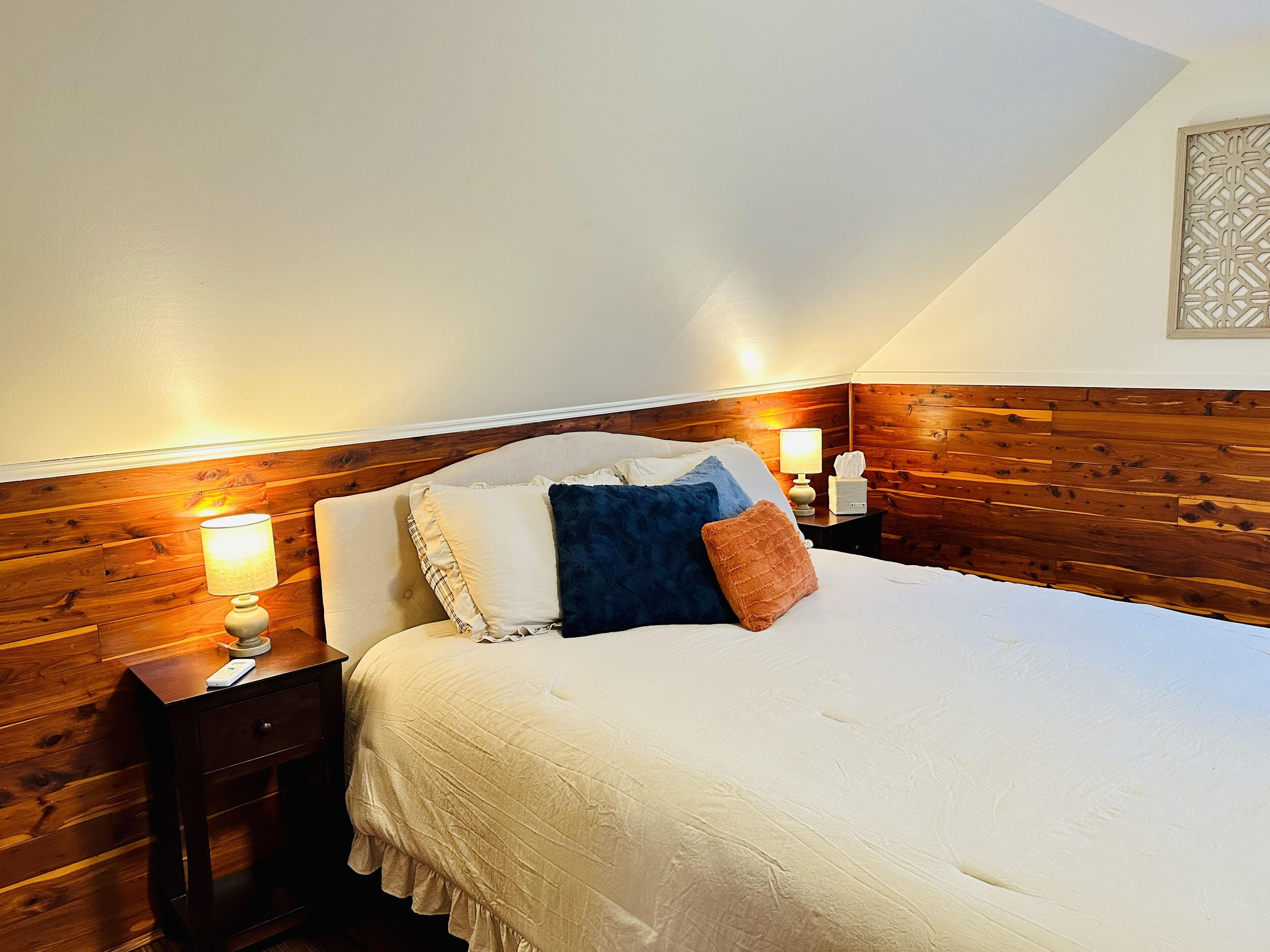 3 bedrooms, desk, iron/ironing board, free WiFi