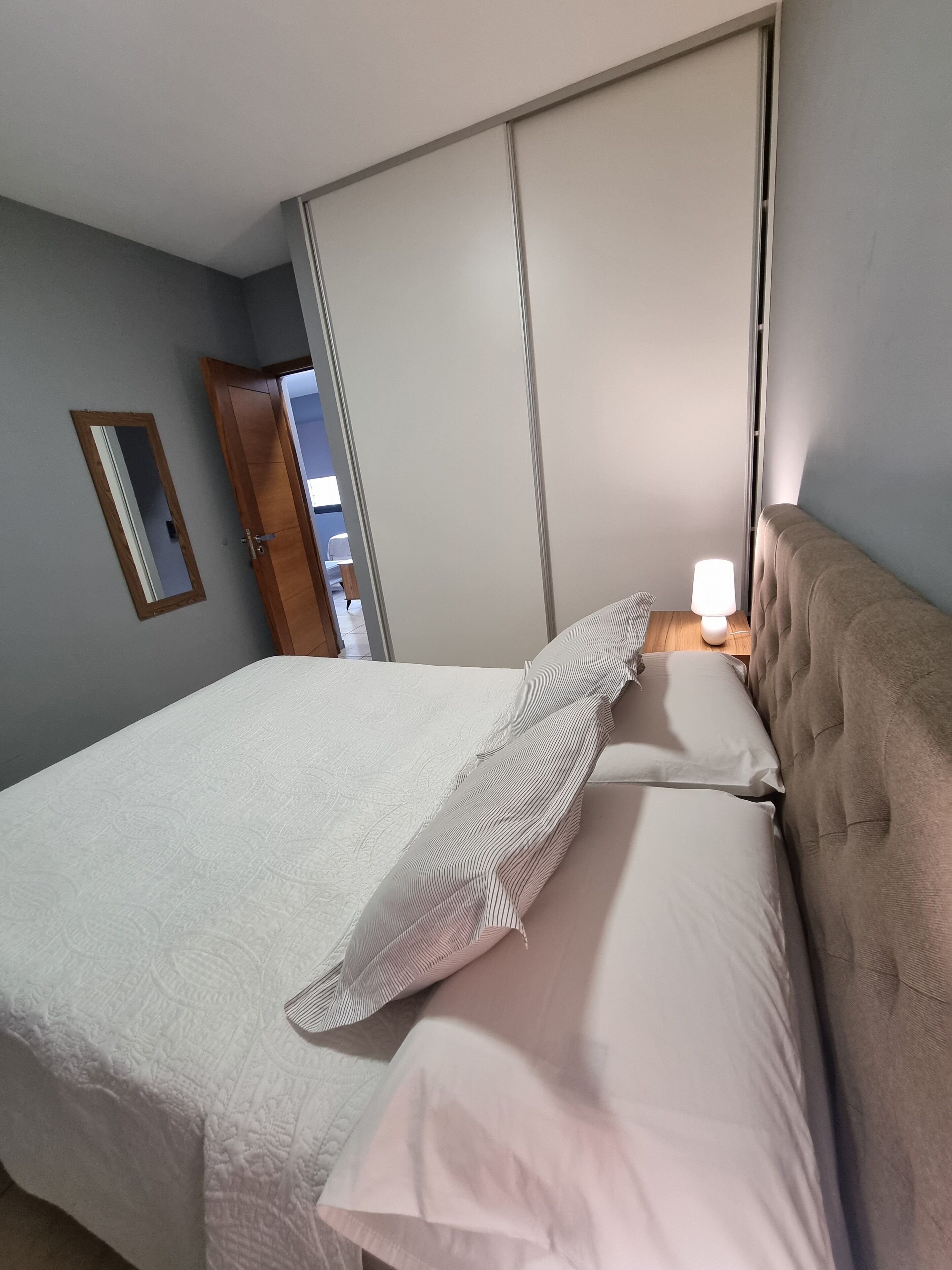 舒适公寓, 1 间卧室 | 1 多间卧室、高档床上用品、羽绒被、记忆海绵床垫