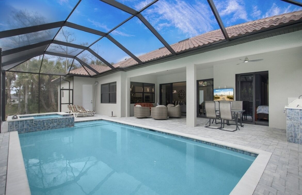 Casa Campagnola Naples heated pool h.tub outdoor kitchen 2 bikes 