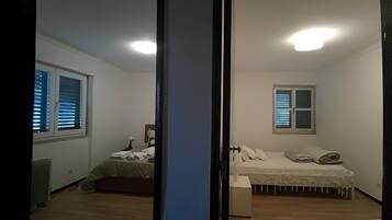 2 habitaciones, escritorio, wifi y ropa de cama 