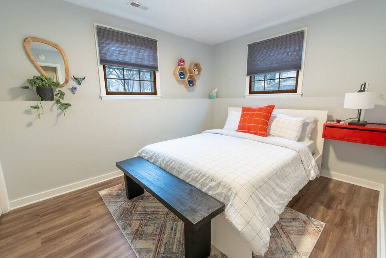 2 soverom, strykejern/-brett, reiseseng for barn og wi-fi