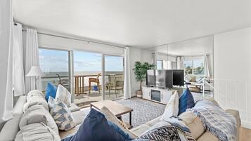 Een smart-tv en een open haard