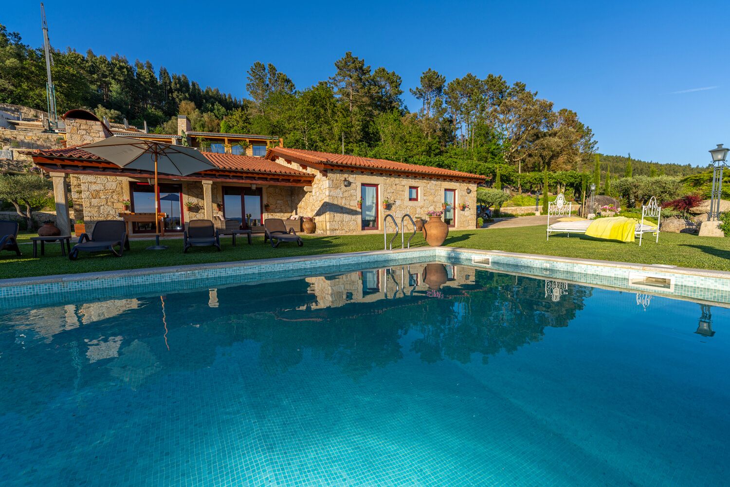 Piscine extérieure, piscine chauffée