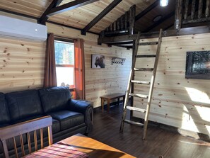 TV - Marmot Cabin - Amish Cabin 5 Miles from Glacier (Coram)