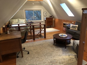 Interior - Charming Vashon Island Cottage - Just 3 minutes from the ferry. (Vashon)