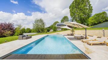 Piscine extérieure, piscine chauffée