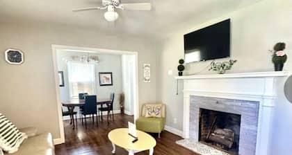 Comfort near the water and University