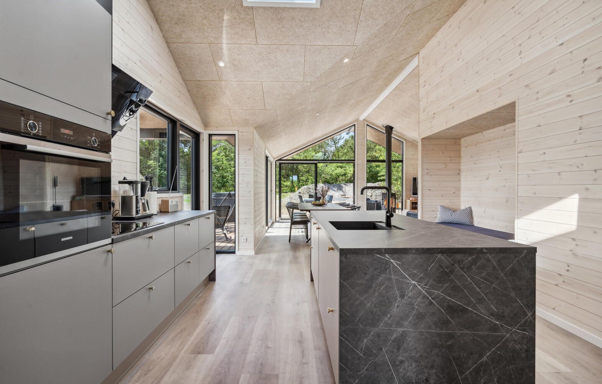 Fridge, dishwasher, coffee/tea maker