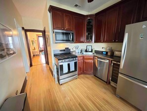 Fridge, microwave, oven, stovetop - Irving Park/Avondale Updated Vintage Top Unit in 2-Flat (Chicago)