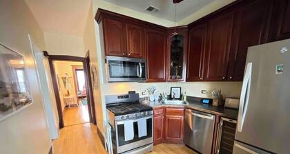 Irving Park/Avondale Updated Vintage Top Unit in 2-Flat