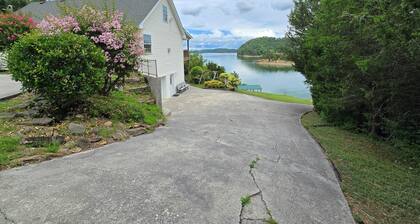 20% OFF Dock, Dock, Lakefront, Angel Cove Hideaway