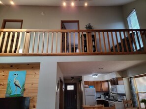 Fridge, microwave, oven, stovetop - 20% Off in 2025 Dock, Pavilion, Hot Tub, Kayaks, Lakefront- Blue Heron Landing (Dandridge)