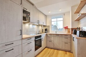 Microwave, oven, stovetop, dishwasher