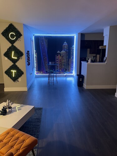 The Modern Hidden Gem 2BR 1bath with Balcony