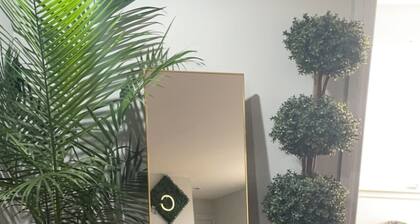 The Modern Hidden Gem 2BR 1bath with Balcony