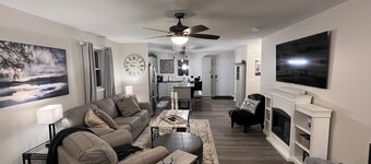 Laketime Cottage Lake Milton OH. Wifi, Smart TVs fireplace, bikes, paddle board.