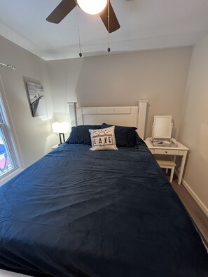 2 bedrooms, in-room safe, iron/ironing board, free WiFi